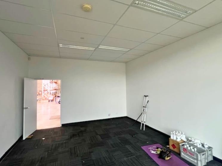 2/10 Grace Way Ravenhall VIC 3023 - Image 3