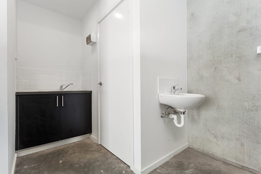Click to view all images 19/50 Hudsons Road Spotswood VIC 3015 - Image 3