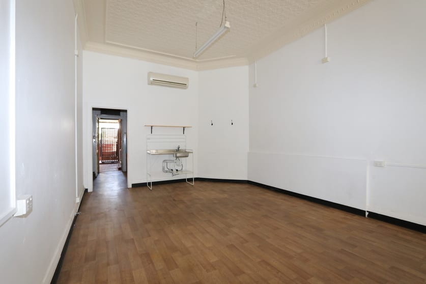 Click to view all images 189 Hoskins Street Temora NSW 2666 - Image 3