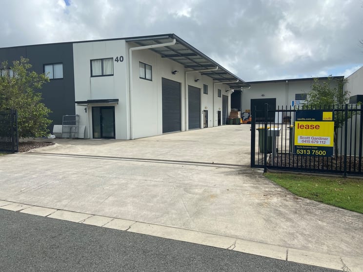 Click to view all images 2/40 Lysaght Street Coolum Beach QLD 4573 - Image 2