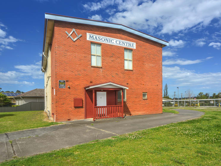 Click to view all images 1/34 Moss Street Nowra NSW 2541 - Image 1