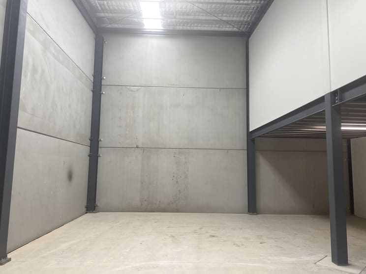 Click to view all images Unit B01/25 Val Reid Crescent Hume ACT 2620 - Image 3
