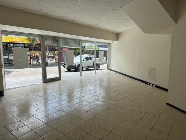 Click to view all images 4 Flushcombe Road Blacktown NSW 2148 - Image 3