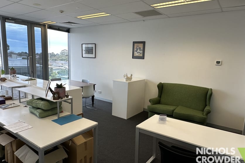 Click to view all images 44/296 Bay Road Cheltenham VIC 3192 - Image 3