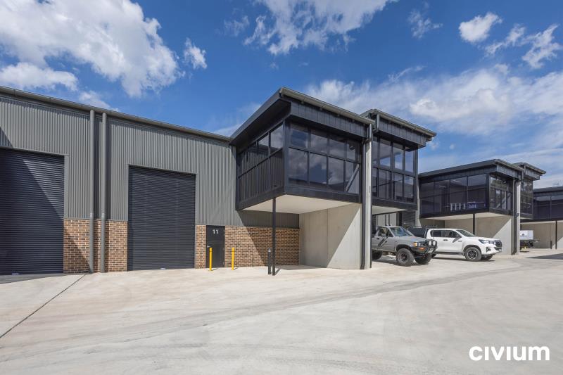Click to view all images Unit 11/25 Val Reid Crescent Hume ACT 2620 - Image 1