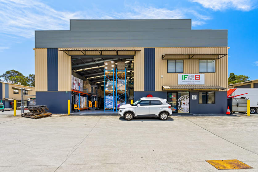 Click to view all images 5/237 Fleming Road Hemmant QLD 4174 - Image 1