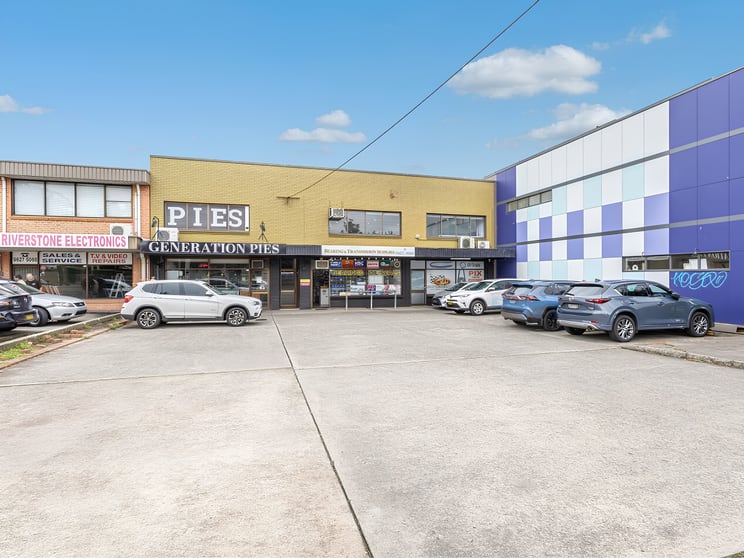 Click to view all images 5 & 6/67-69 Garfield Road East Riverstone NSW 2765 - Image 1