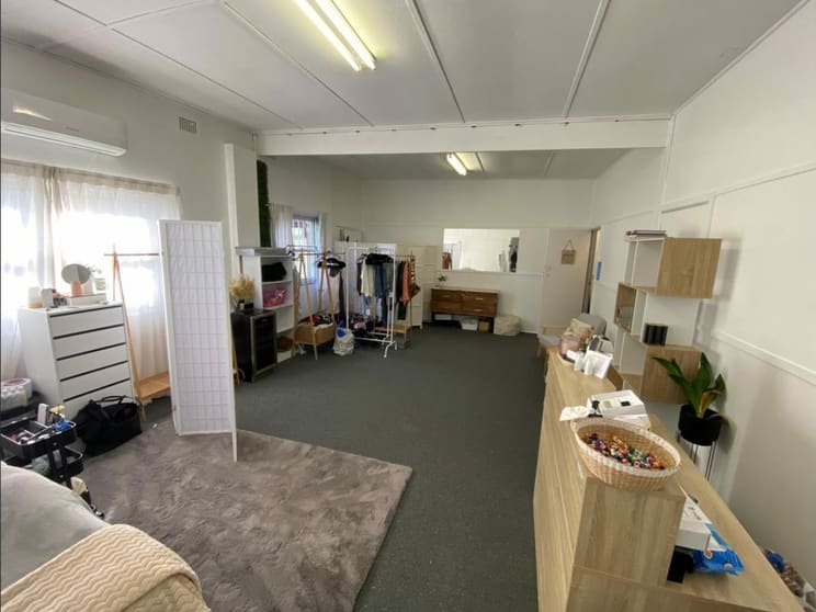 Click to view all images Suite 4/34 President Avenue Caringbah NSW 2229 - Image 3