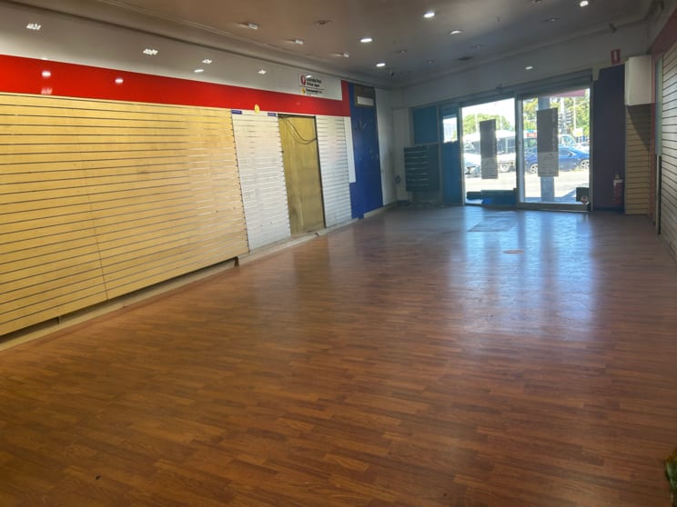 Click to view all images 4 Chapel Road Bankstown NSW 2200 - Image 3