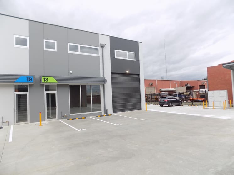 Click to view all images 18/28-36 Japaddy Street Mordialloc VIC 3195 - Image 3