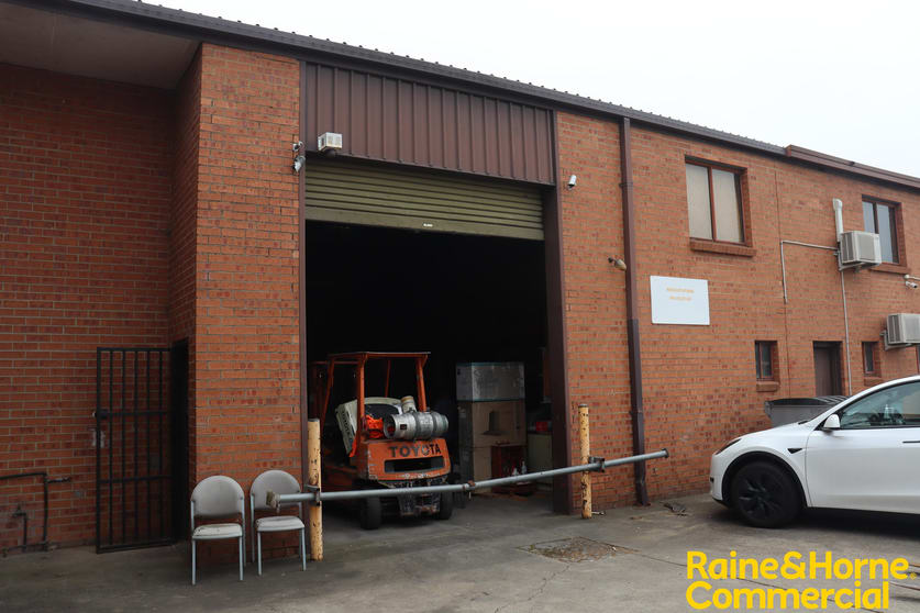 Unit 3/10 Powdrill Road Prestons NSW 2170 - Image 1
