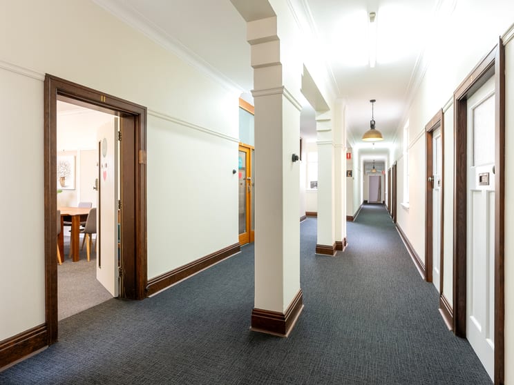 Click to view all images Suite 5/104A Molesworth Street Lismore NSW 2480 - Image 3