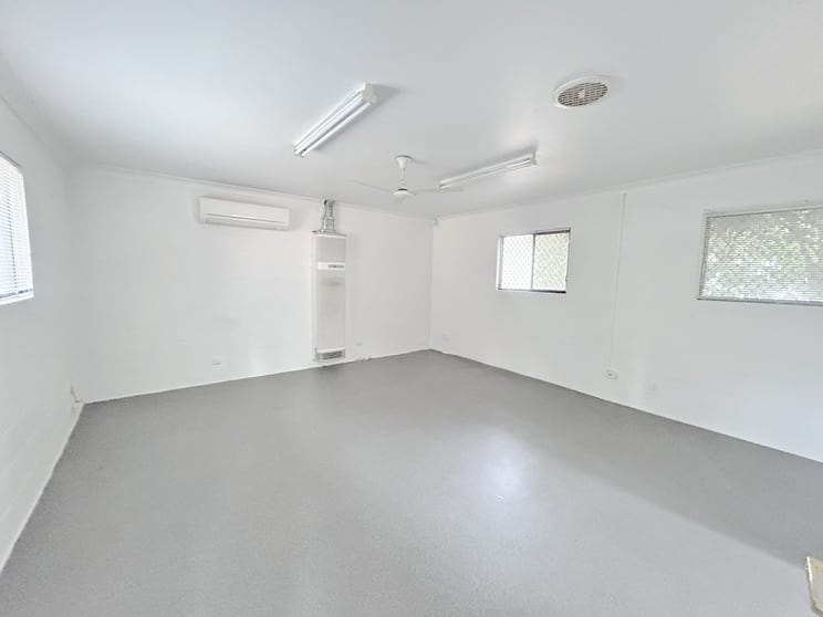 Click to view all images 41C Keppel Street Bathurst NSW 2795 - Image 3