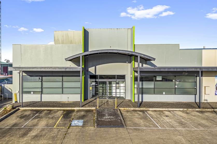 Click to view all images 80a Learmonth Road Wendouree VIC 3355 - Image 2