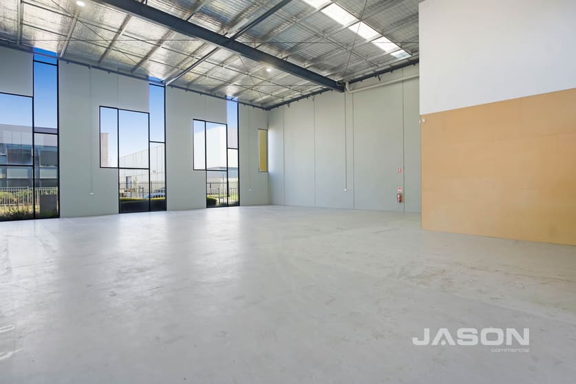 Click to view all images 4/52-60 Garden Drive Tullamarine VIC 3043 - Image 3