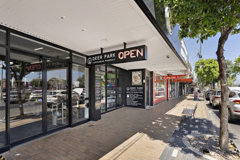 Click to view all images 811B Ballarat Road Deer Park VIC 3023 - Image 3