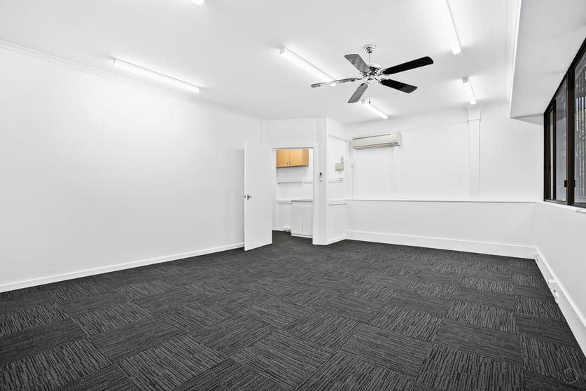 Click to view all images 1 & 2/92 George Street Beenleigh QLD 4207 - Image 2