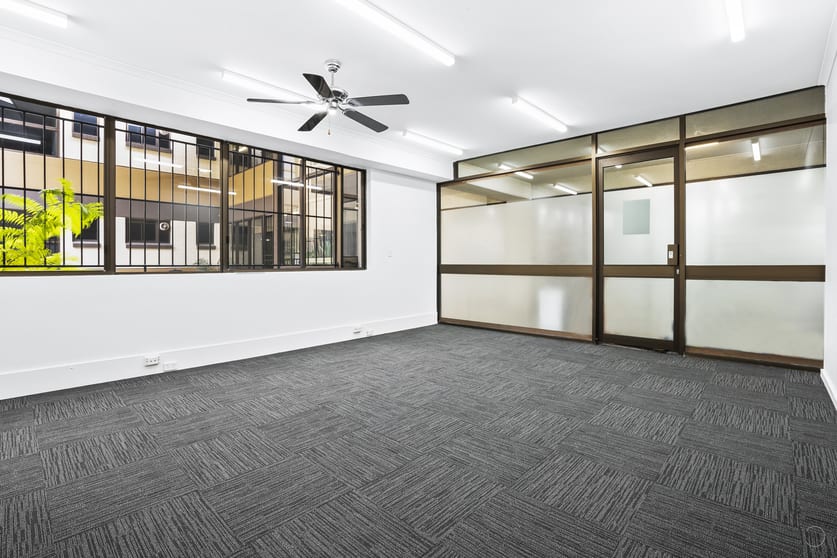 Click to view all images 1 & 2/92 George Street Beenleigh QLD 4207 - Image 3