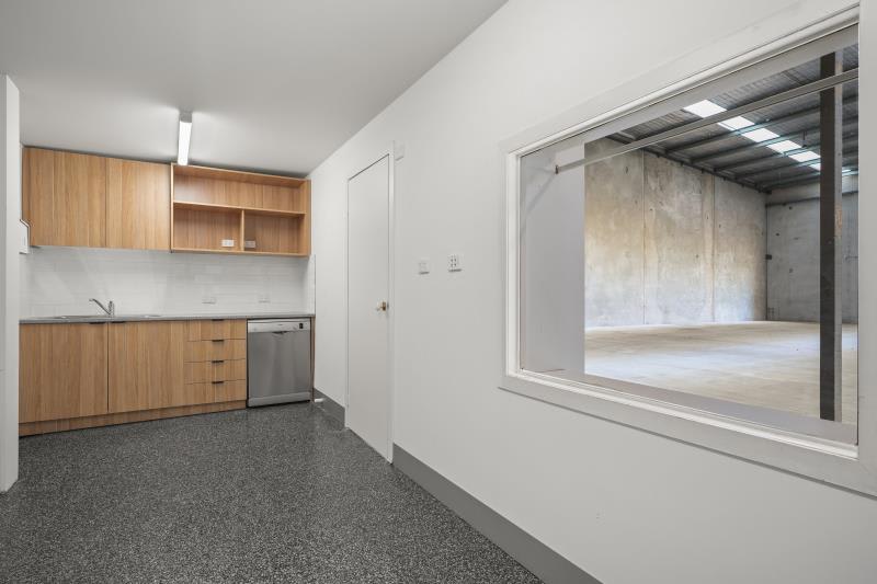 Click to view all images 2/56-60 Export Drive Brooklyn VIC 3012 - Image 3