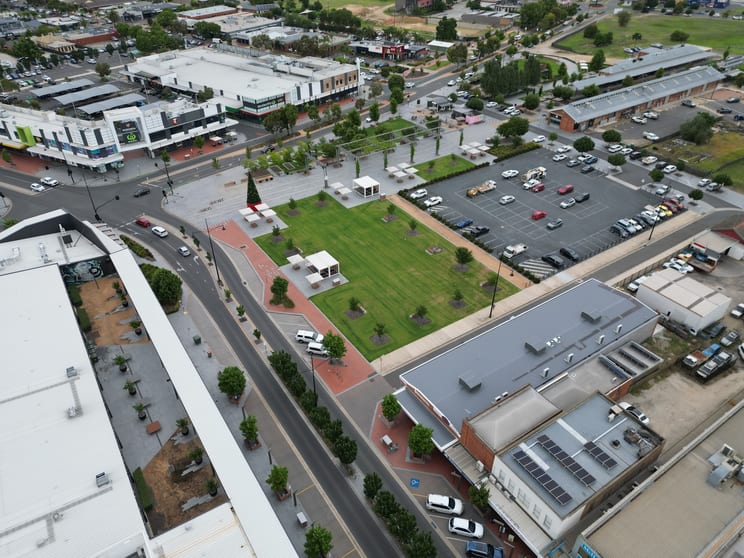 Click to view all images 83 High St Wodonga VIC 3690 - Image 2