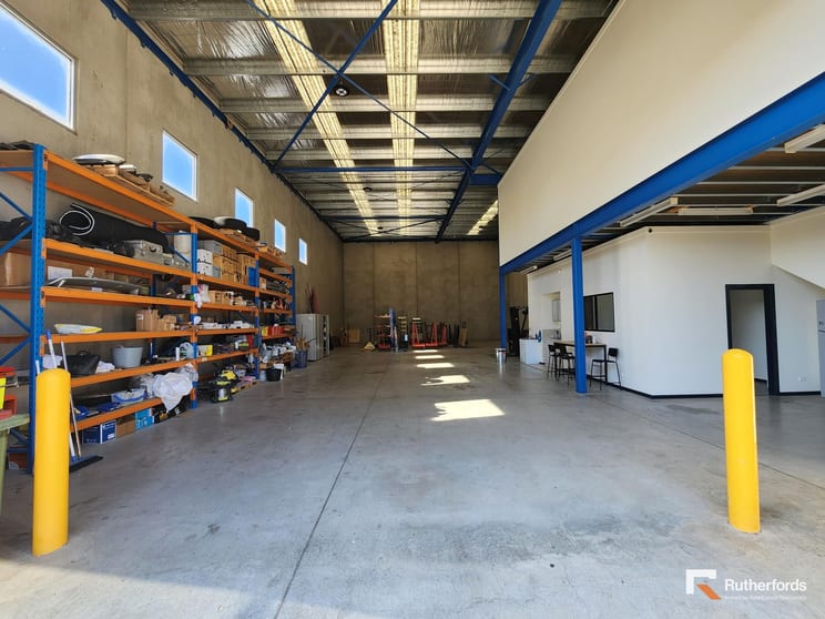 Click to view all images 2/53 Gateway Boulevard Epping VIC 3076 - Image 3