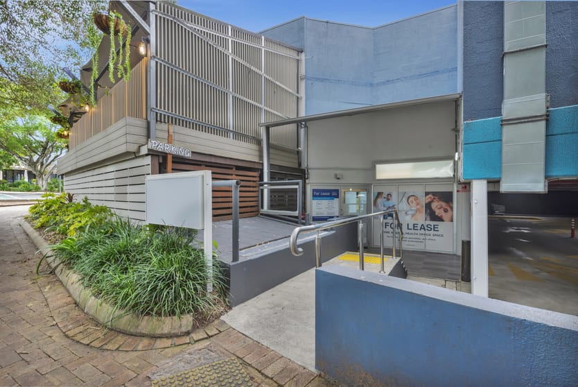 Click to view all images 5b/81 Noosa Drive Noosa Heads QLD 4567 - Image 1