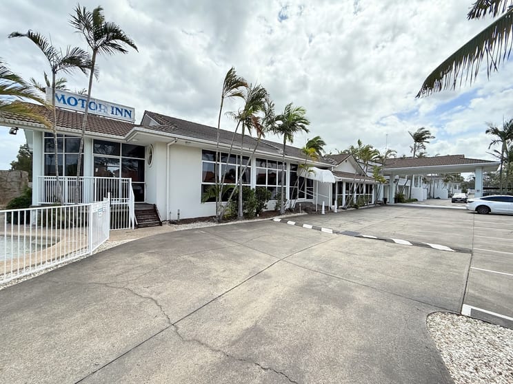 429 Oxley Drive Runaway Bay QLD 4216 - Image 2