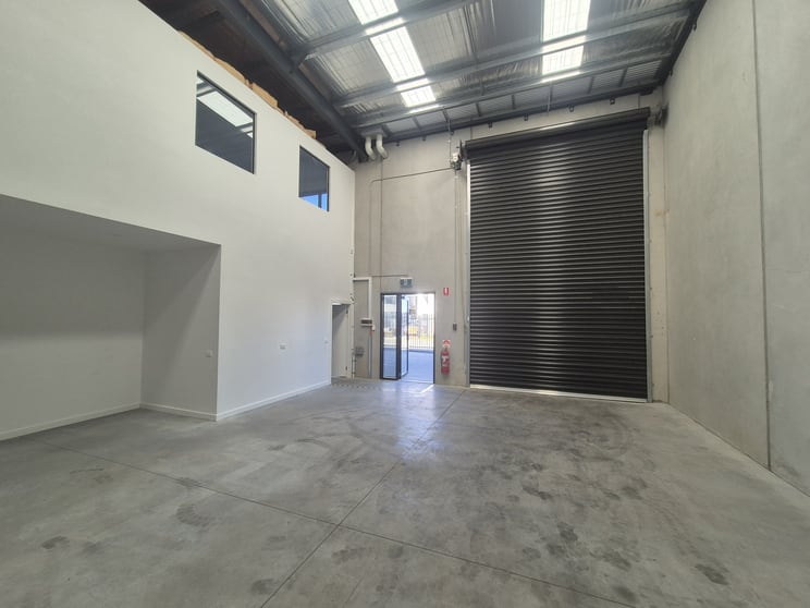 Click to view all images 1/10 Trade Way Cranbourne West VIC 3977 - Image 3