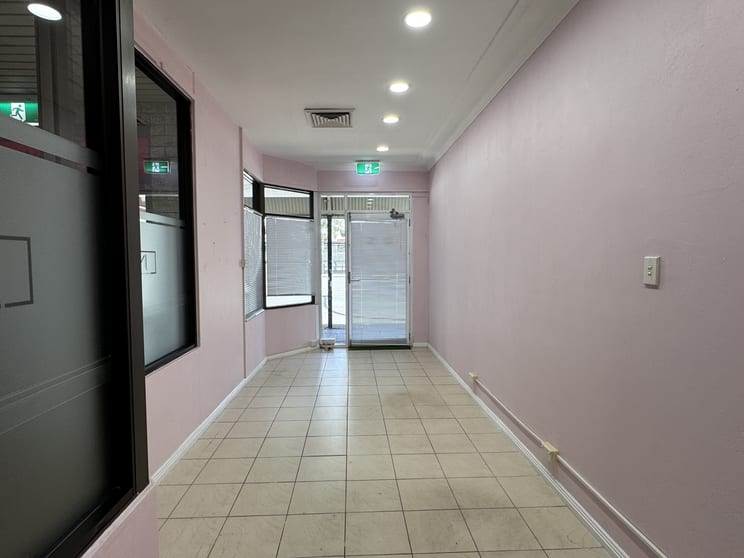 Click to view all images 6/10 Ingleburn Road Ingleburn NSW 2565 - Image 3
