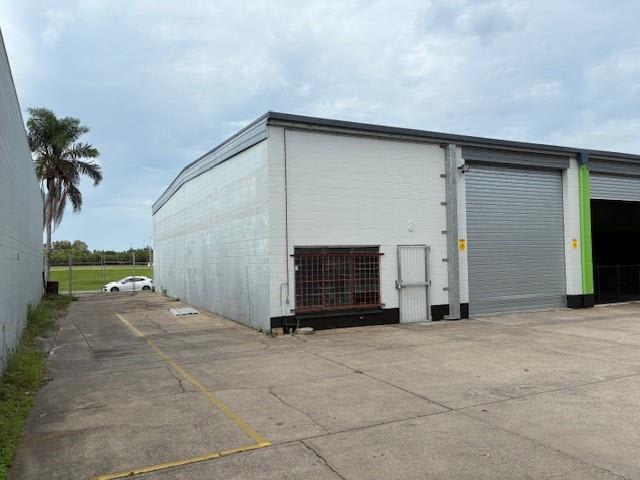 Click to view all images Unit 8/2 Fursden Street Glenella QLD 4740 - Image 2