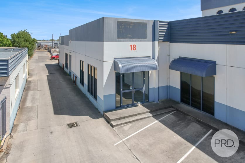 Click to view all images Unit 18/84-92 Barnes Street Tamworth NSW 2340 - Image 2