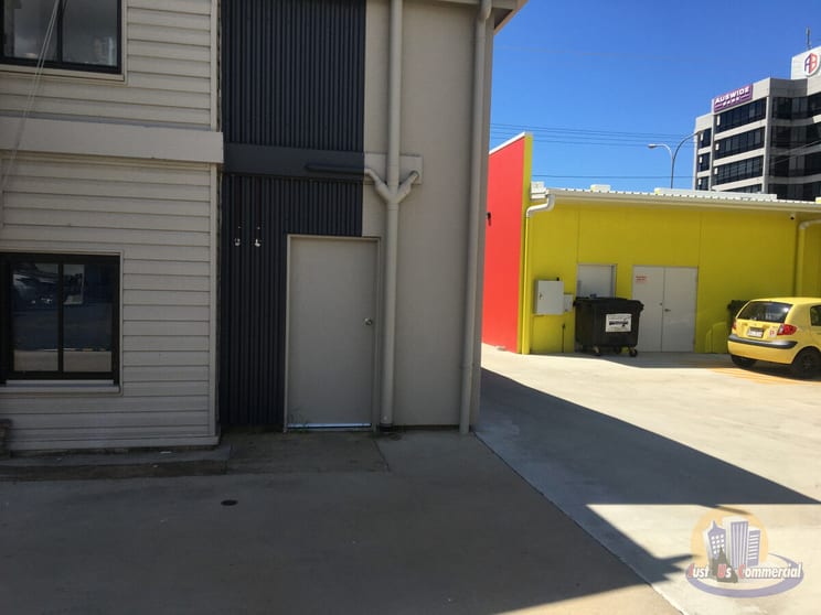 Click to view all images 1A/74 Woongarra Street Bundaberg Central QLD 4670 - Image 3