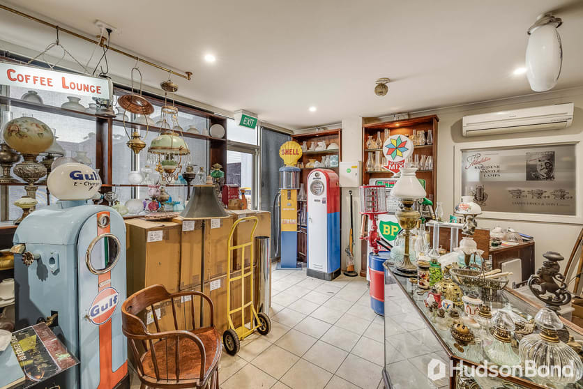 Click to view all images 4/262 Wolseley Place Thomastown VIC 3074 - Image 2