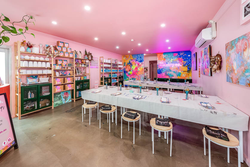 Click to view all images 1/37A Mount Barker Road Hahndorf SA 5245 - Image 2