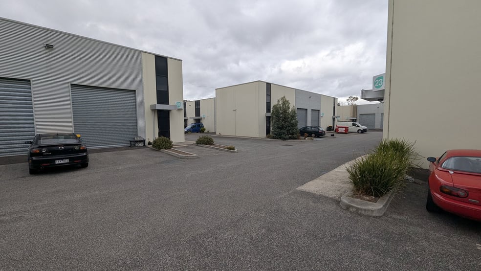 Click to view all images 22/327 Mansfield Street Thornbury VIC 3071 - Image 3