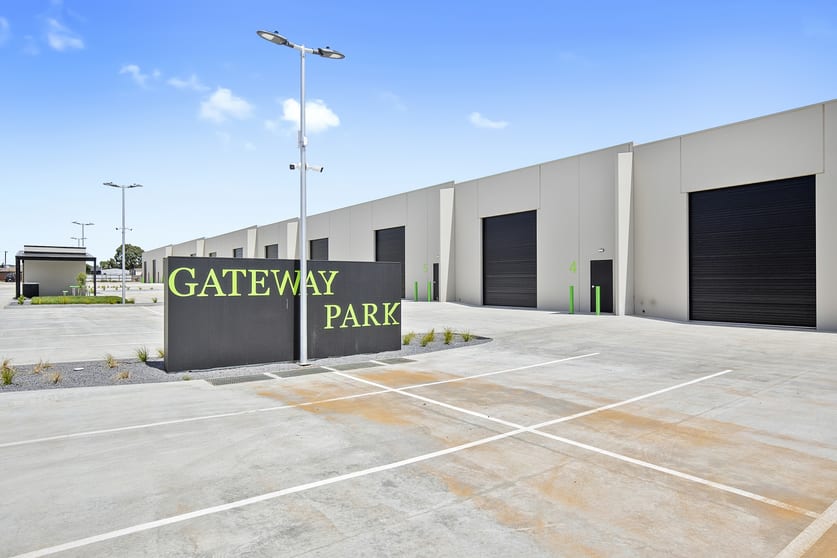 Click to view all images 17/30 Waringa Drive Mitchell Park VIC 3355 - Image 1