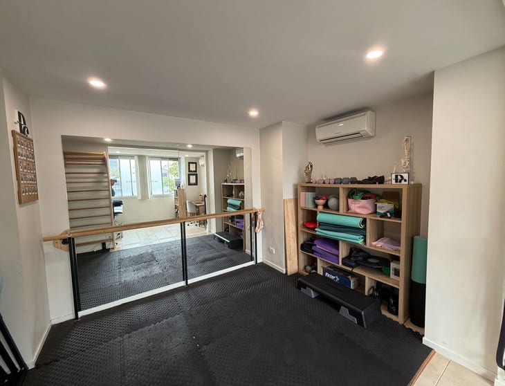 Click to view all images 2/104 Kembla Street Wollongong NSW 2500 - Image 2