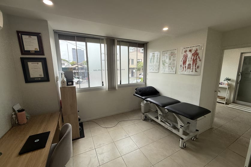 Click to view all images 2/104 Kembla Street Wollongong NSW 2500 - Image 3