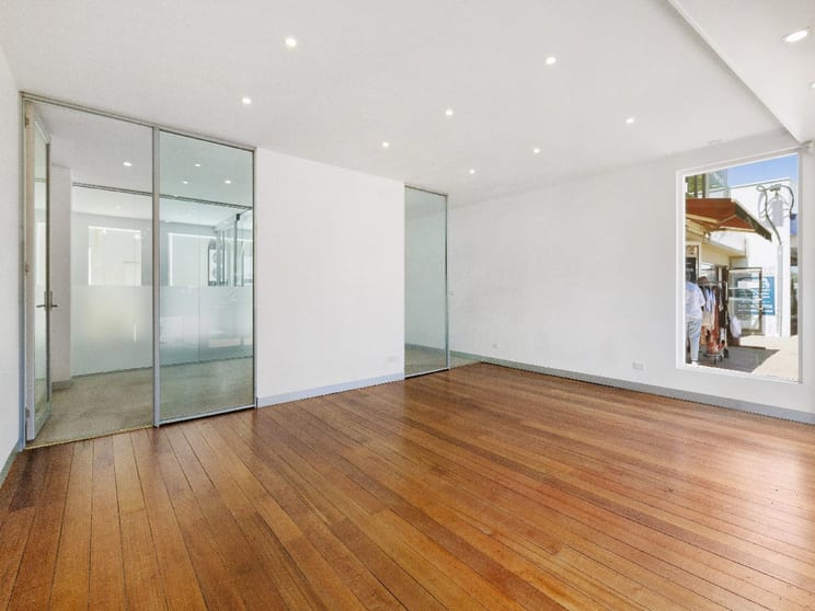 1/176 Main Street Mornington VIC 3931 - Image 2