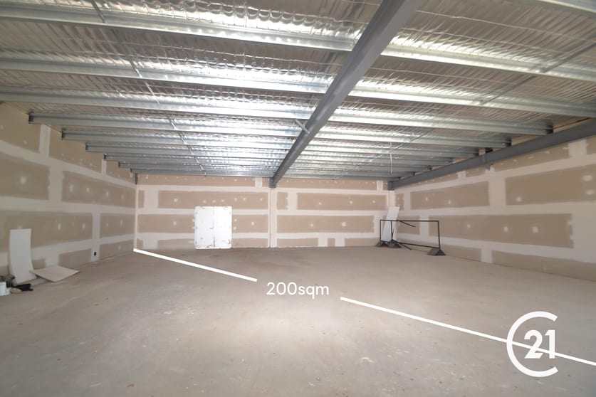 Click to view all images 129-139 Northern Highway Echuca VIC 3564 - Image 3
