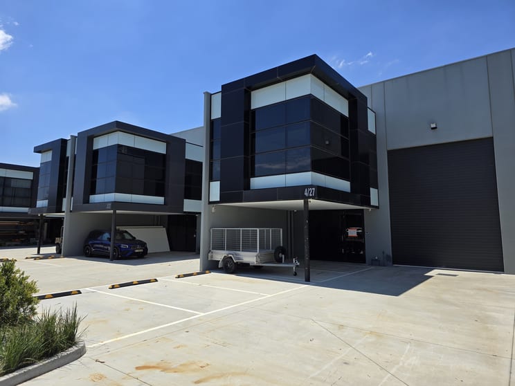 4/27 Industrial Circuit Cranbourne West VIC 3977 - Image 1