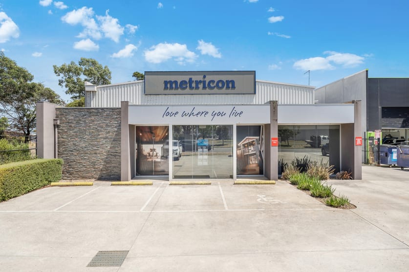 Click to view all images 25 Ring Road Alfredton VIC 3350 - Image 1
