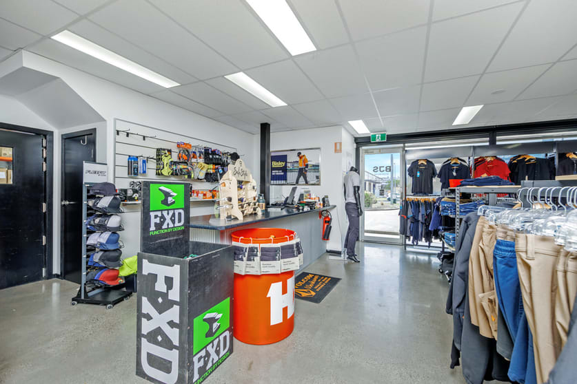 Click to view all images 3A/8 Channel Road Mayfield West NSW 2304 - Image 2