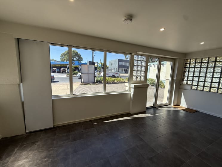 Click to view all images 220 Glen Osmond Road Fullarton SA 5063 - Image 2