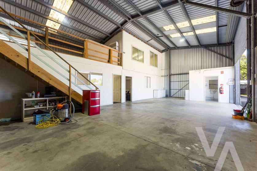 Click to view all images 1/200 Macquarie Road Warners Bay NSW 2282 - Image 3