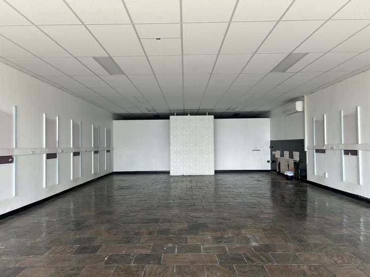 Click to view all images 246-248 High Street Melton VIC 3337 - Image 2