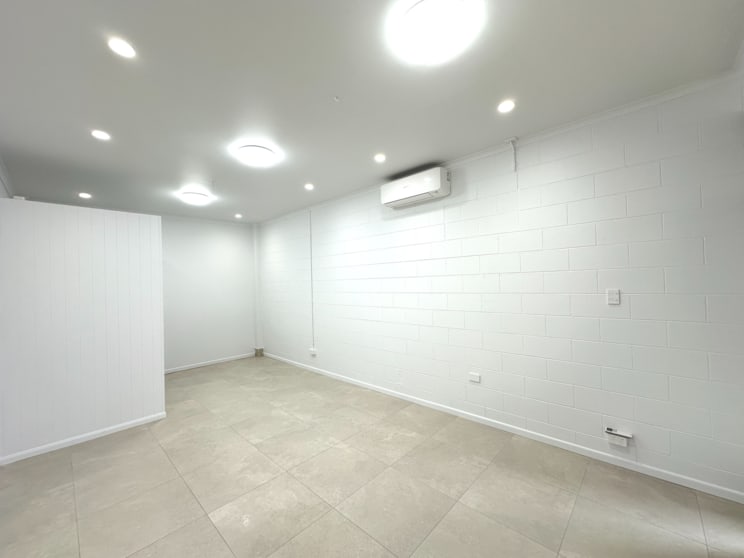 Click to view all images 5/14-16 Front Street Mossman QLD 4873 - Image 3
