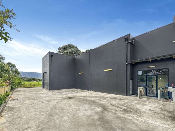 Click to view all images 2/9 Hamilton Street Dapto NSW 2530 - Image 1