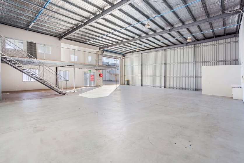 Click to view all images 45 Derby Street Rockhampton City QLD 4700 - Image 2