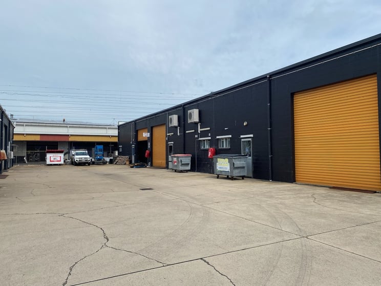 Click to view all images 2/2 Chain Street Mackay QLD 4740 - Image 2